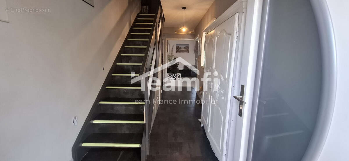 Maison 109 m² à Cournon-D'auvergne  - photo 5