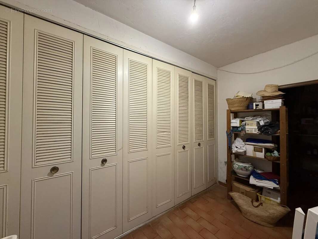 Maison à CHATEAUNEUF-GRASSE