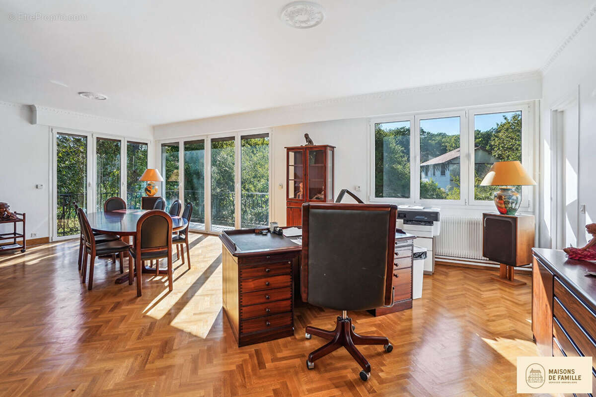 Maison à LA CELLE-SAINT-CLOUD