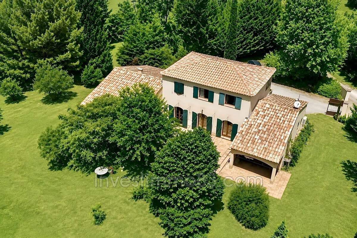 Maison à MEYREUIL