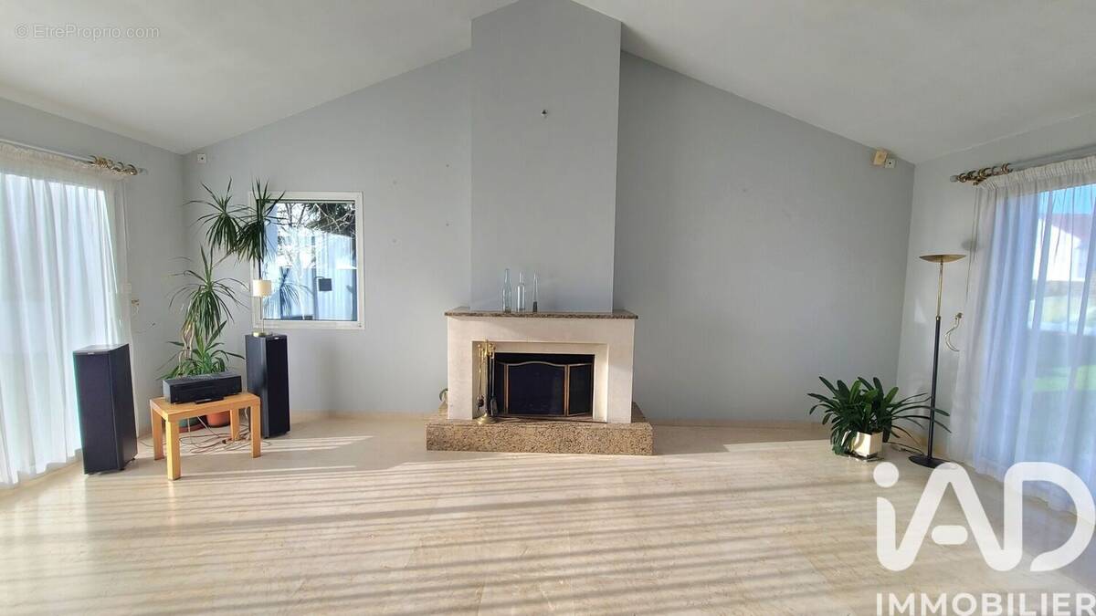 Photo 1 - Maison à SAINT-SEBASTIEN-SUR-LOIRE