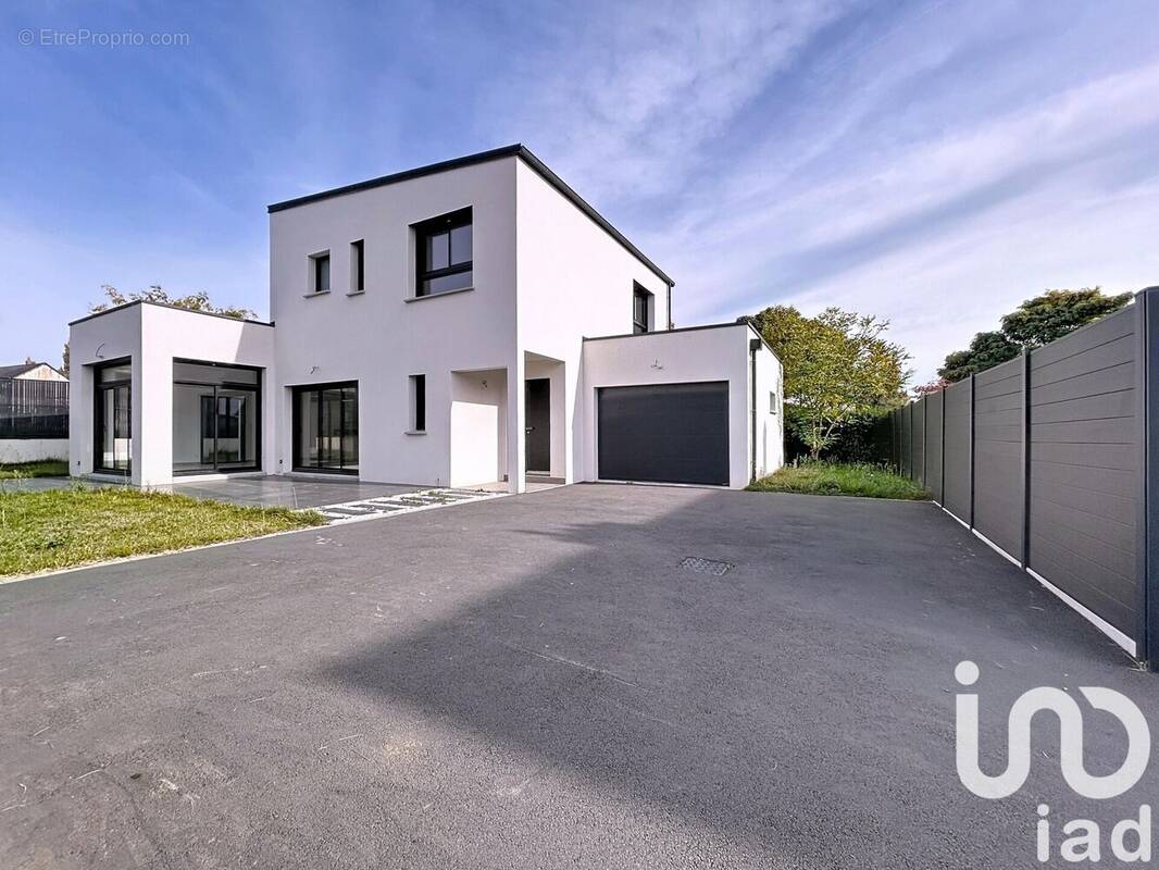 Photo 1 - Maison à LA MEZIERE