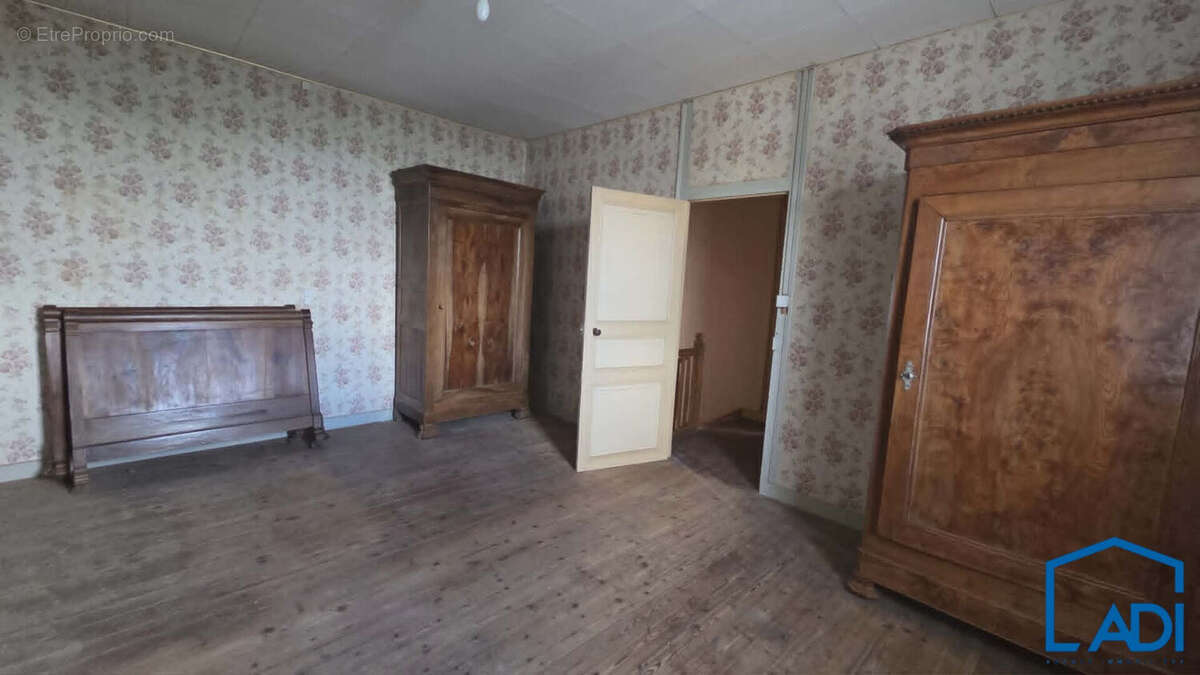 Maison à EXIREUIL