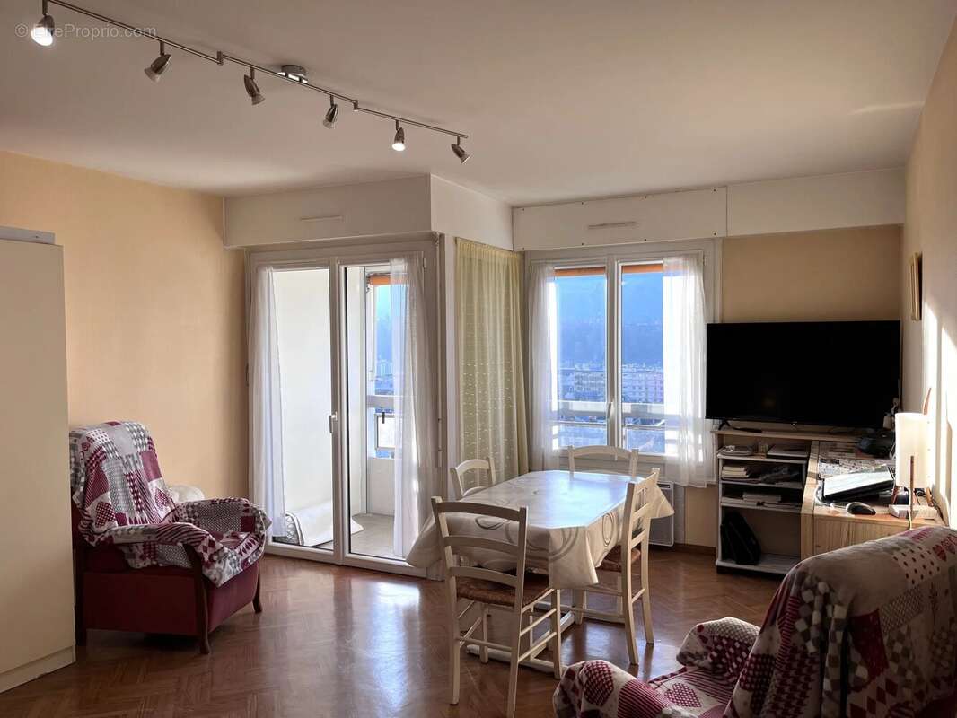 Appartement à AIX-LES-BAINS