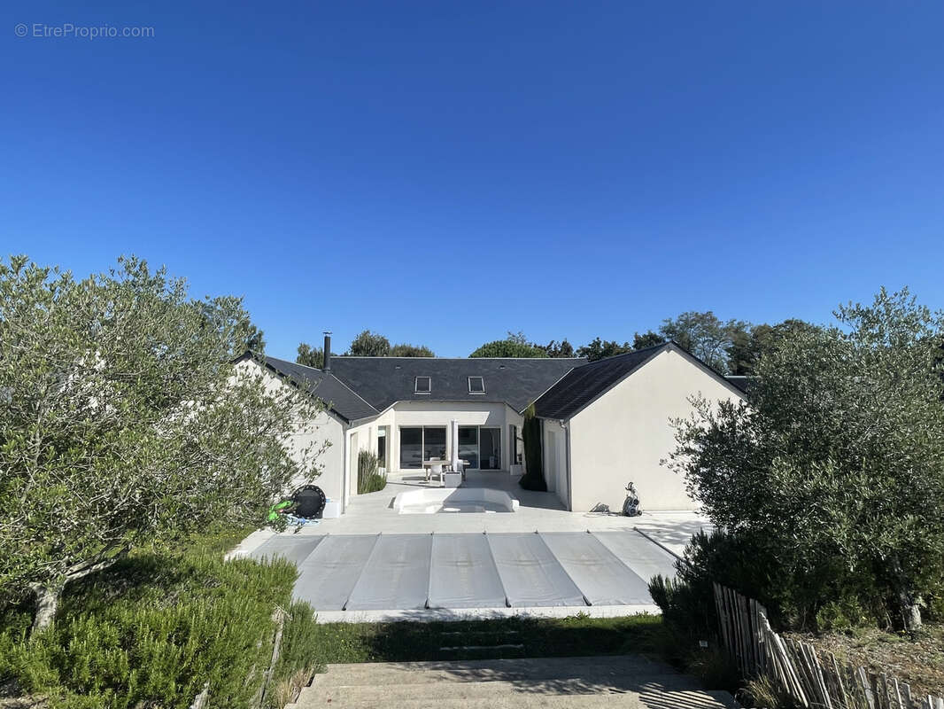 Maison à PARCAY-MESLAY