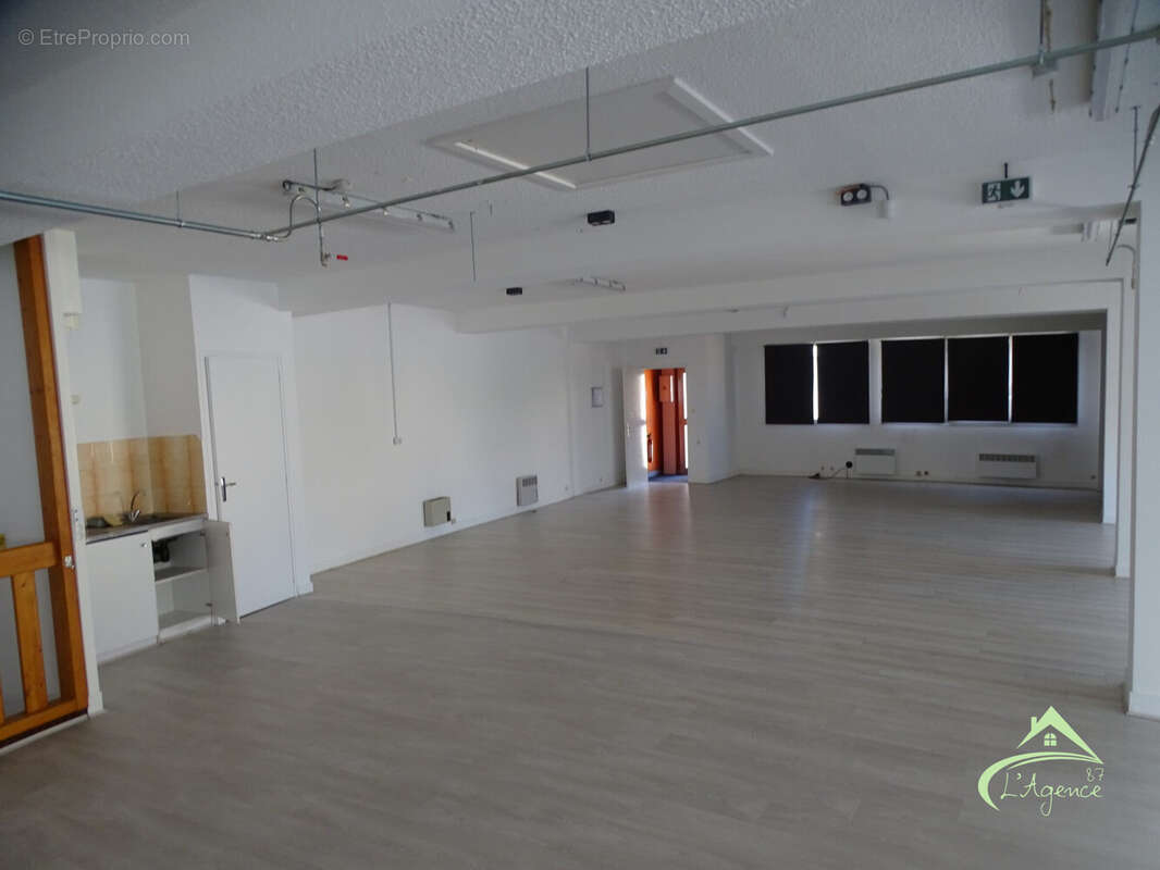 Commerce à SAINT-JUNIEN