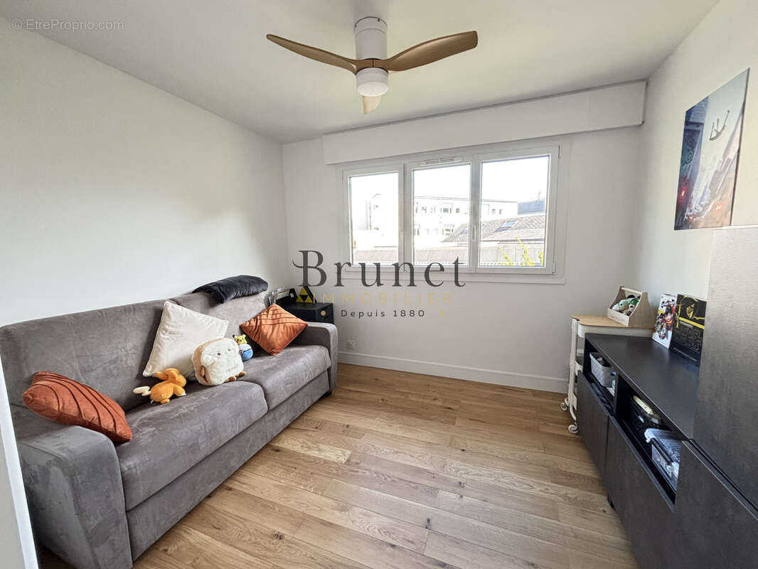 Appartement à SAINT-MAUR-DES-FOSSES