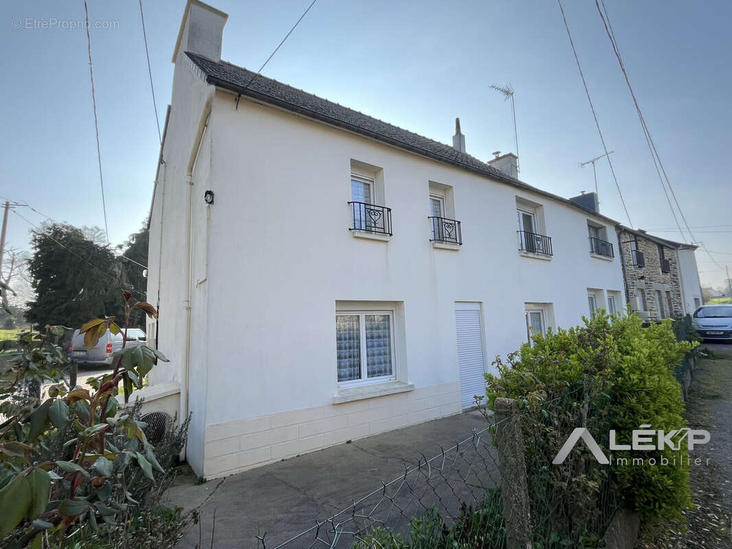 Maison à BAINS-SUR-OUST