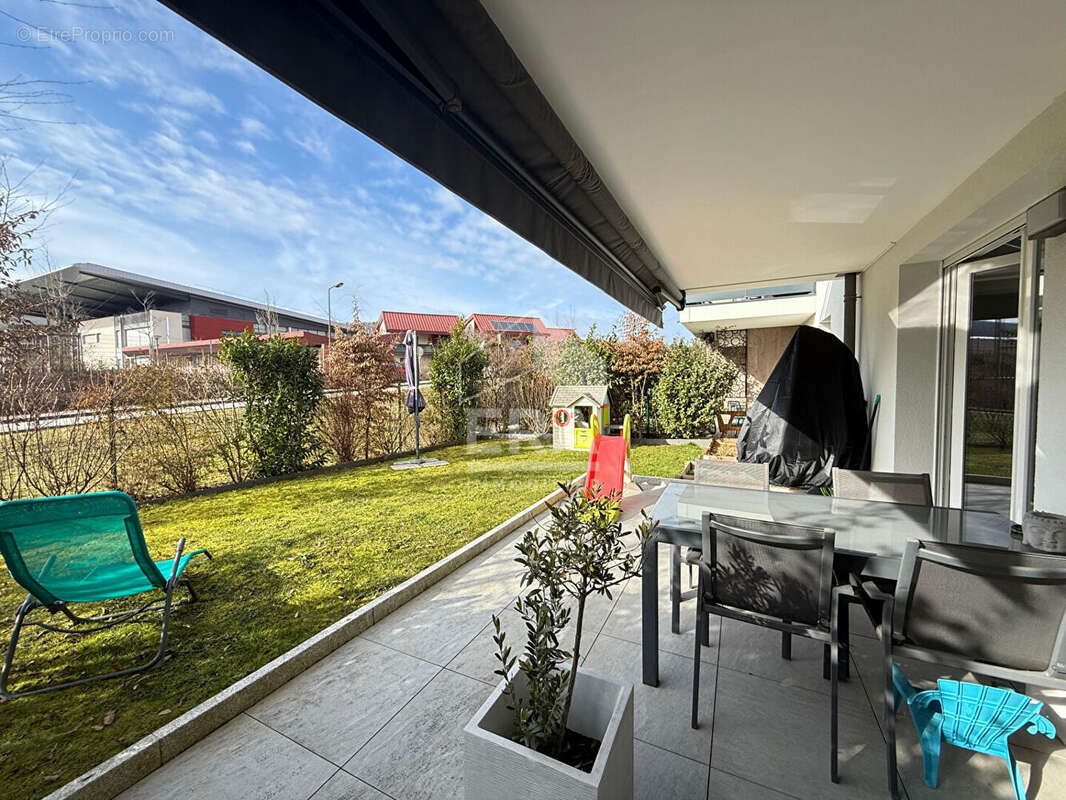 Appartement à POISY