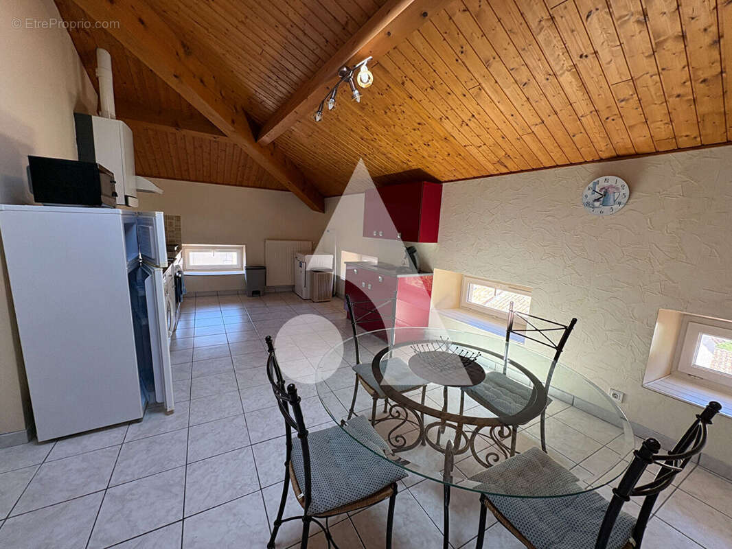 Appartement Vals Les Bains 2 pièce(s) 65.7 m2 - photo 4