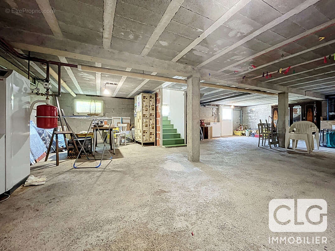 Quimper Ergué-Armel / Maison 4 chambres avec garage et sous sol complet - photo 12