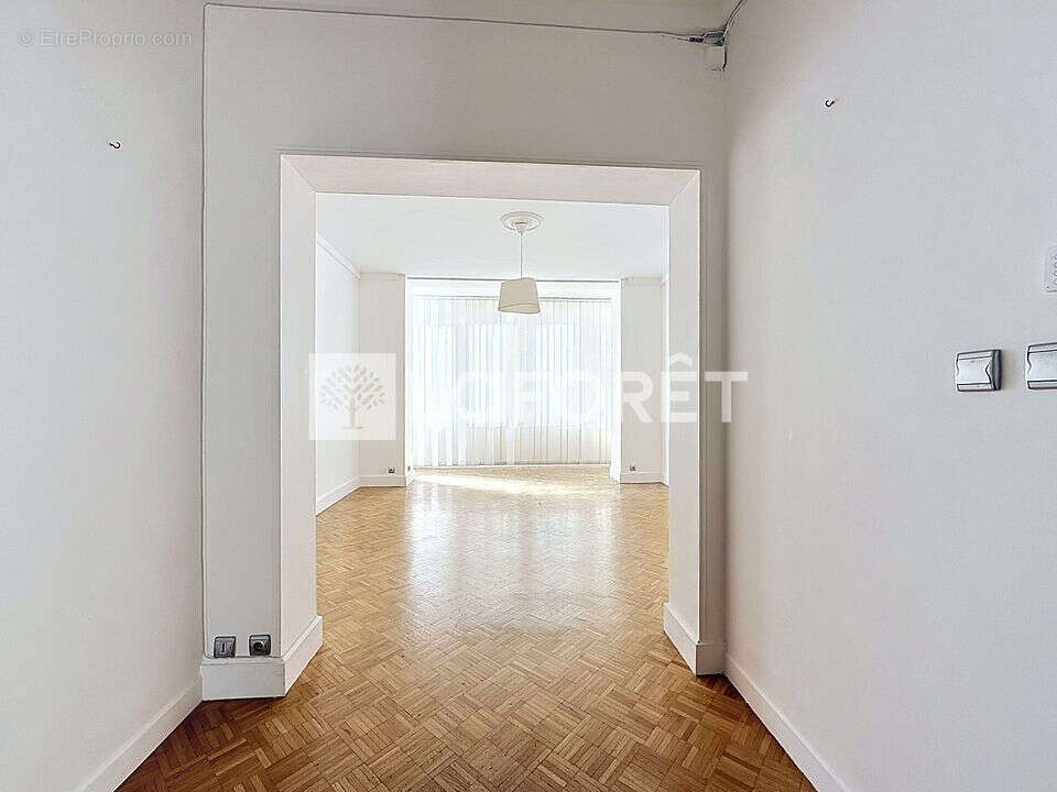 Appartement à MARSEILLE-8E