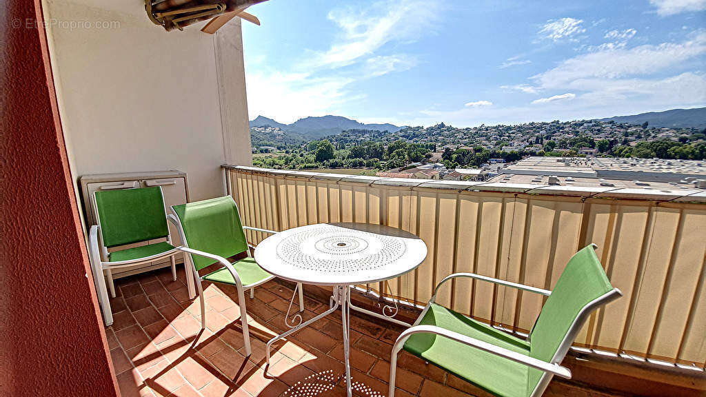 Appartement à MANDELIEU-LA-NAPOULE