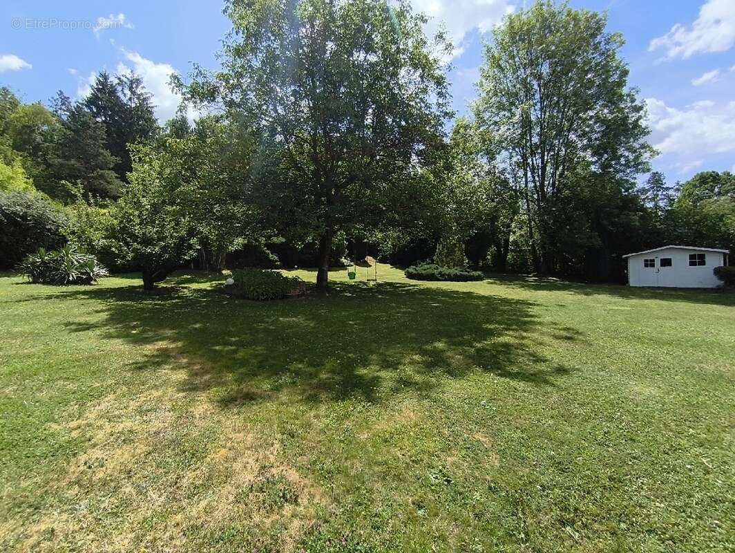 Maison 176 m² à Nesles-La-Vallee  - photo 17