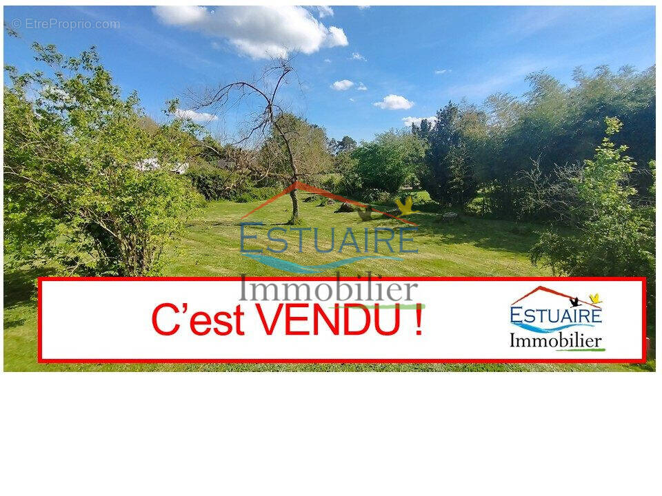 Terrain à SAINT-ETIENNE-DE-MONTLUC