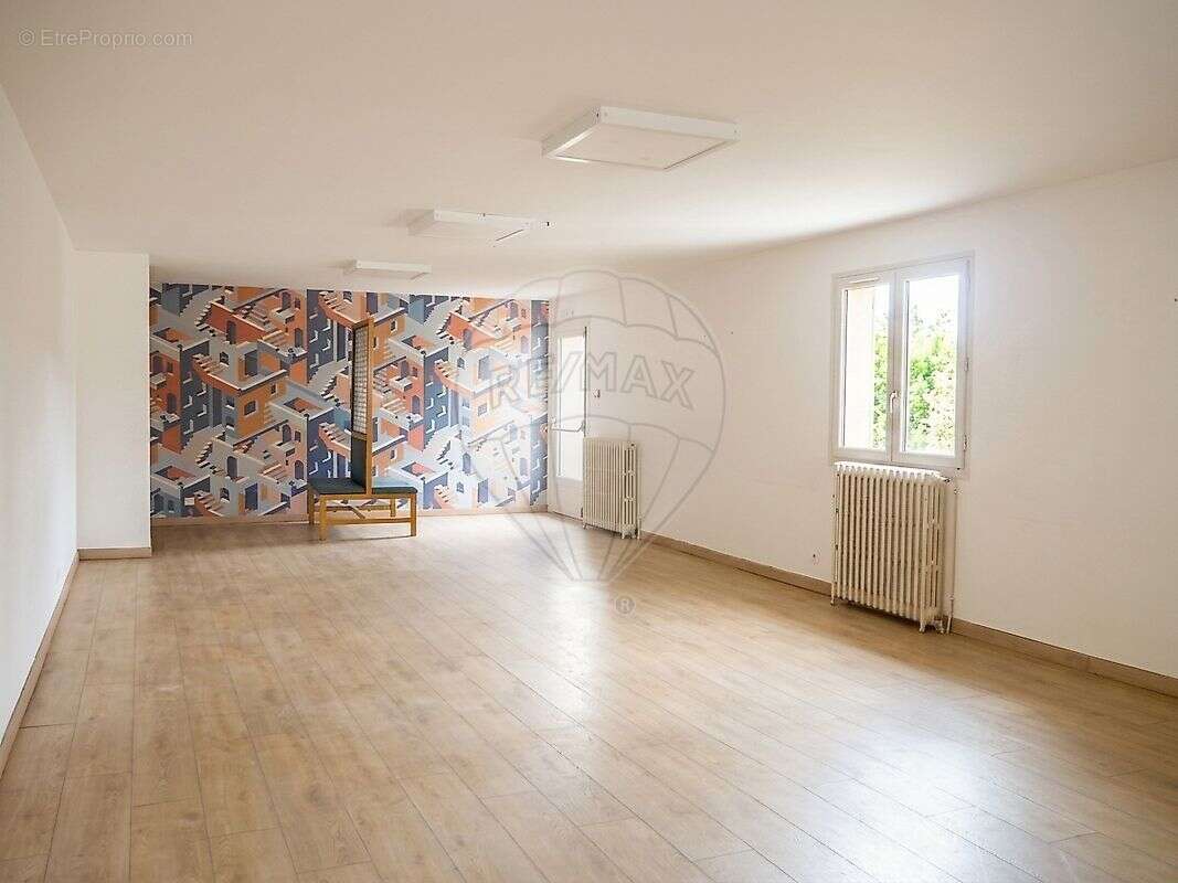 Autre à SAINT-POURCAIN-SUR-SIOULE