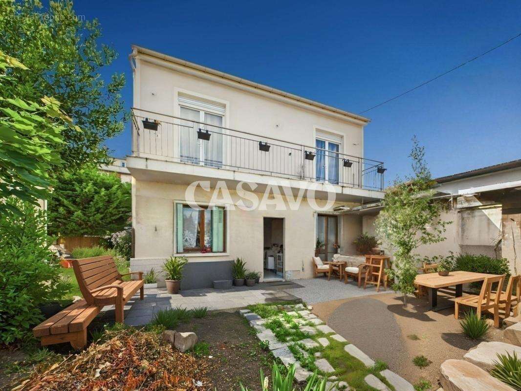 Maison à CHAMPIGNY-SUR-MARNE