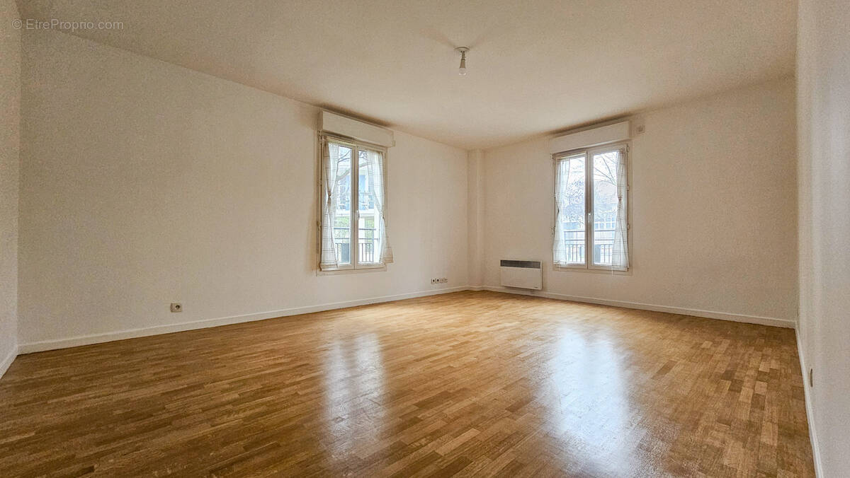 Appartement à HOUILLES
