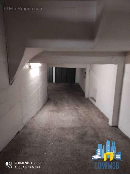 Parking à COURBEVOIE