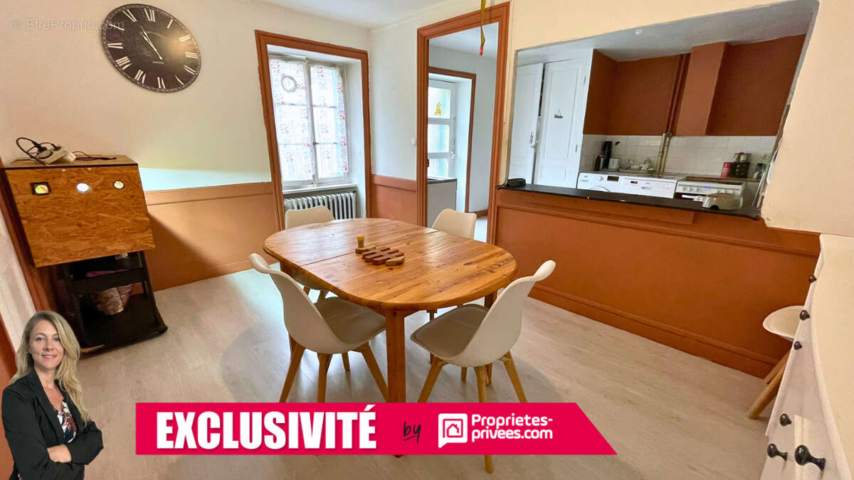 Maison à COURS-LA-VILLE