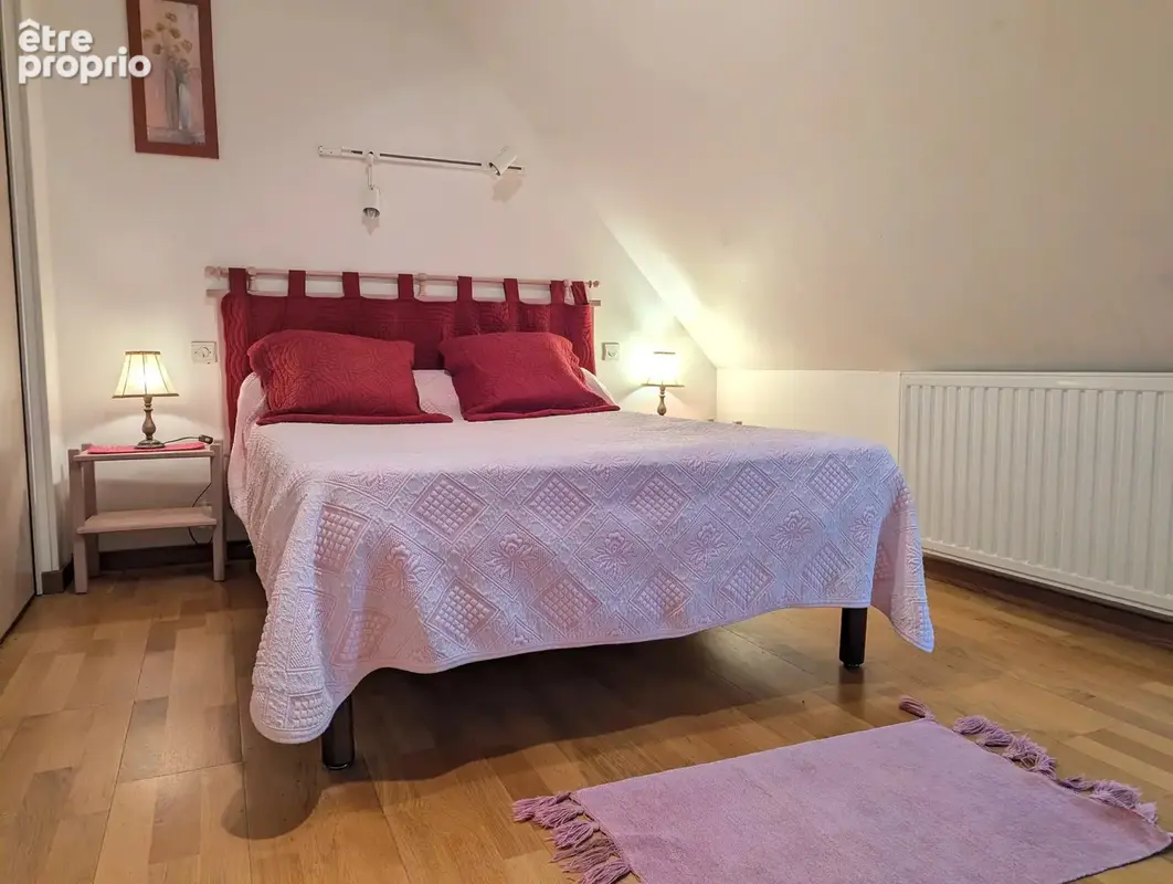 Belle propriété de caractère, idéalement située à quelques minutes à pied de Saint-Benoît-du-Sault - photo 11