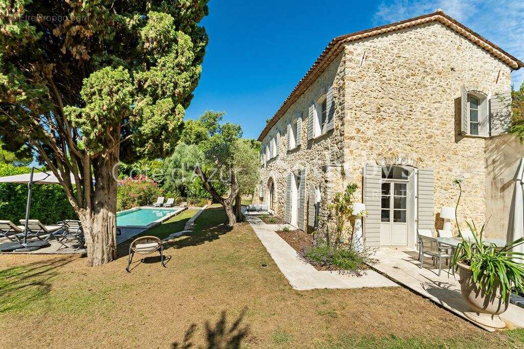 Maison à MOUGINS