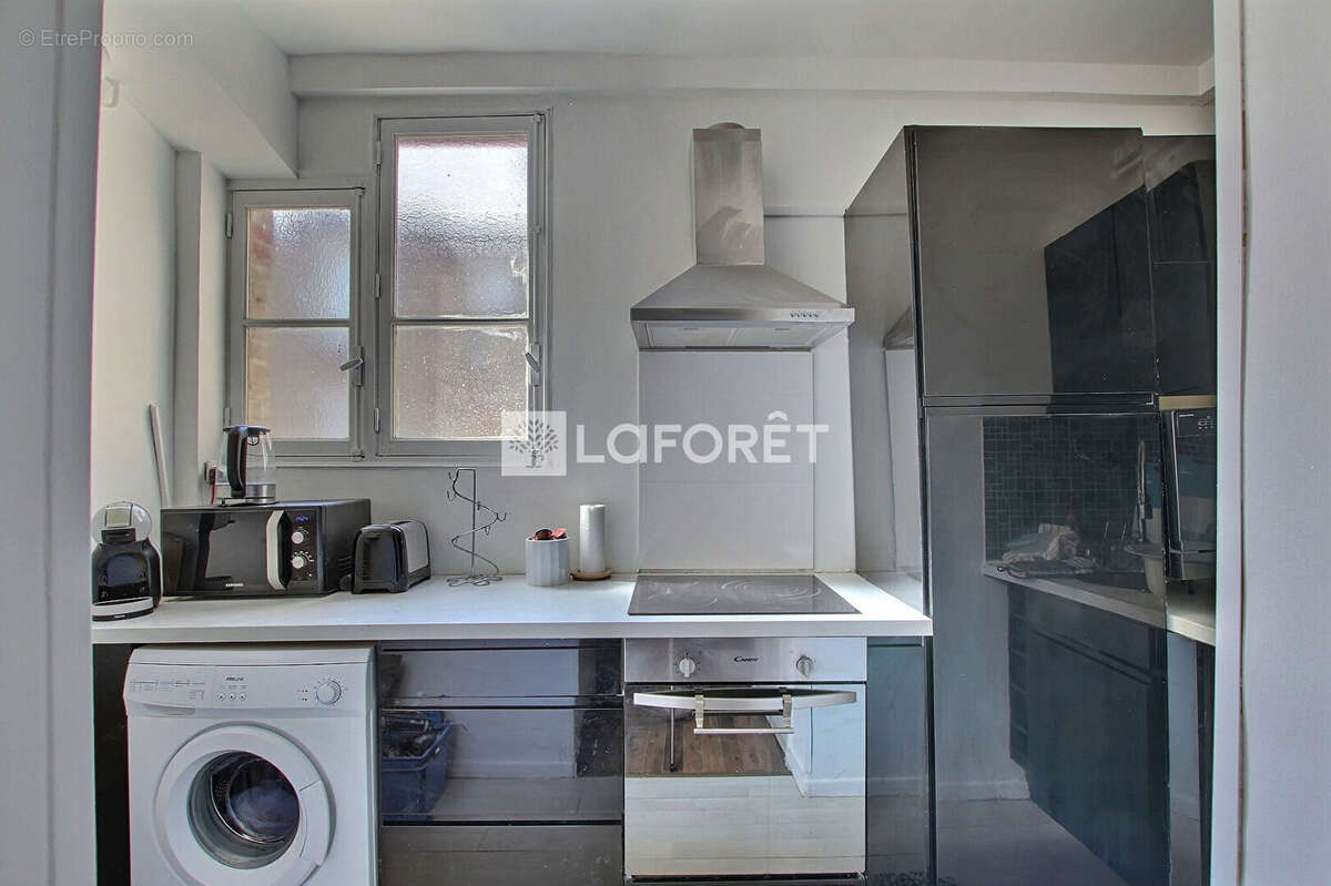 Appartement à COURBEVOIE
