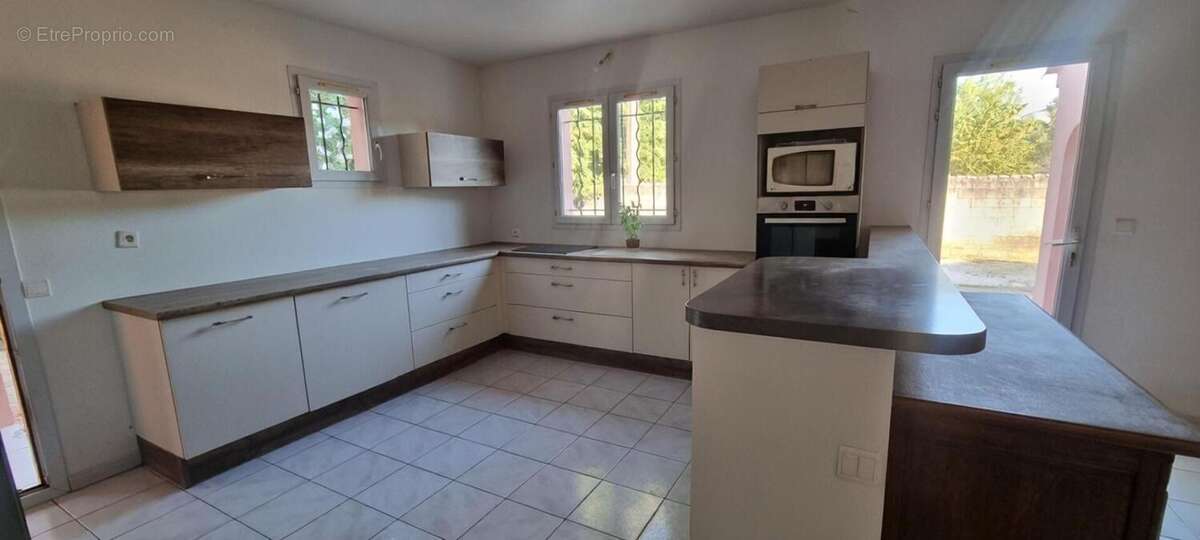 Belle Villa Traditionnelle à Vidauban 4P 110m2 avec terrain 1250m2 - photo 4