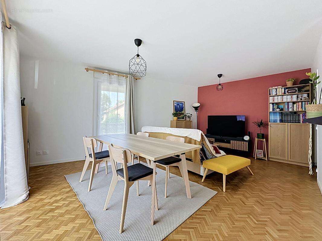 Appartement à FONTAINES-SUR-SAONE