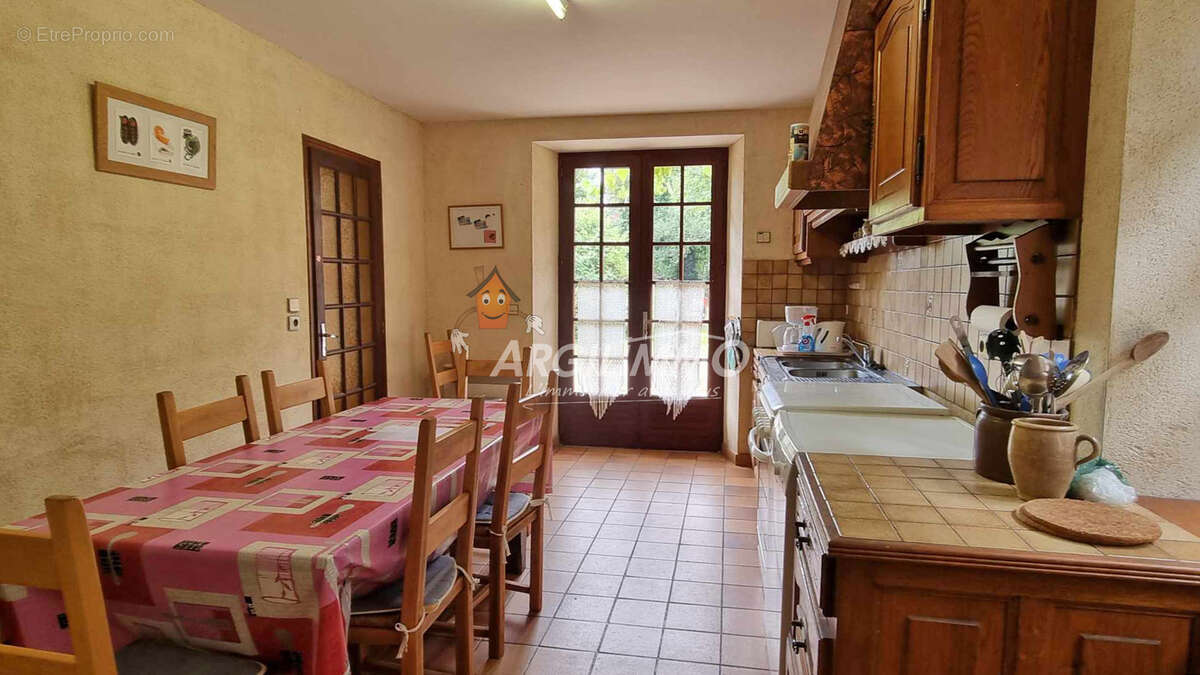Maison à SAINT-CALAIS