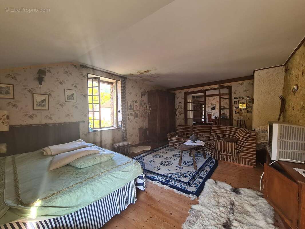 Maison à MOUTHIER-HAUTE-PIERRE