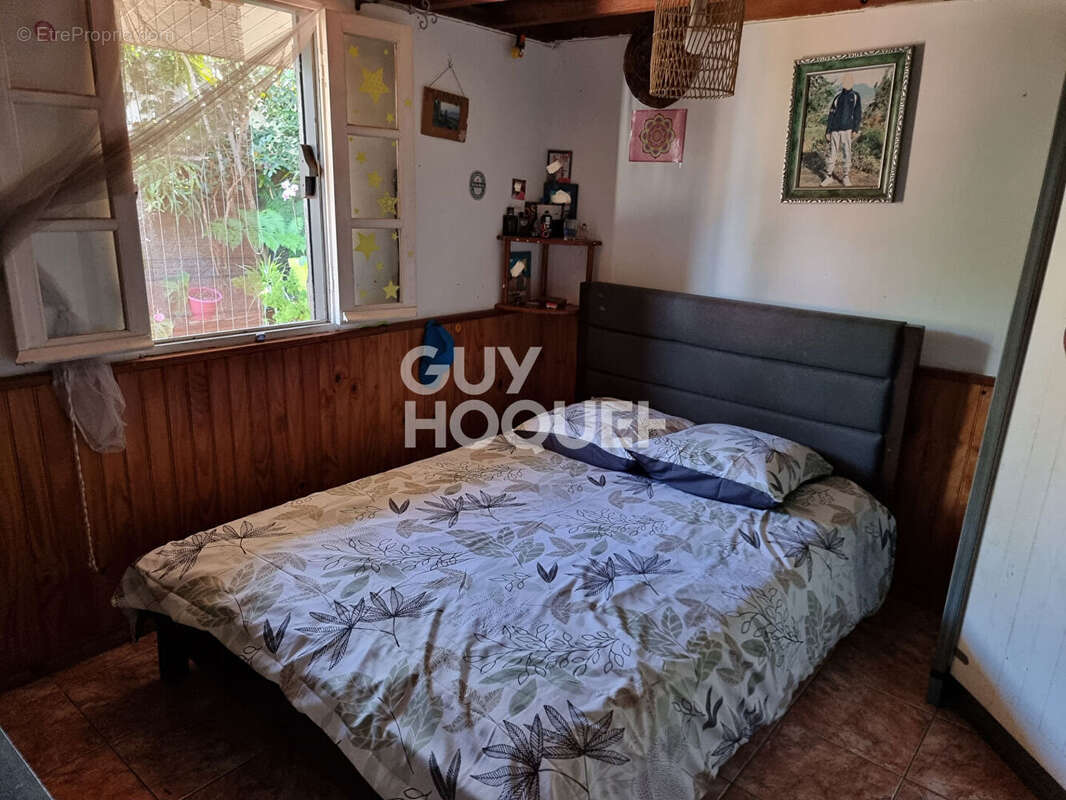 Maison louée 6 pièces - LE TAMPON 12ème - photo 5