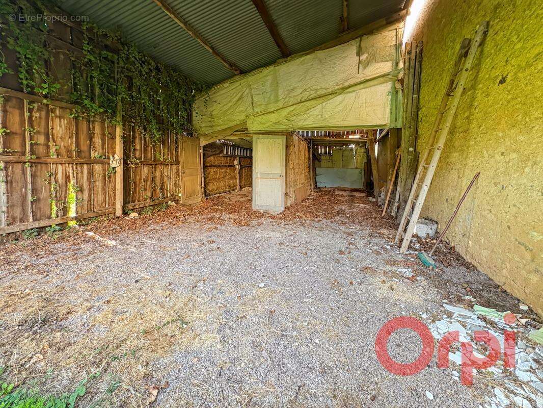 Maison à CHALIVOY-MILON