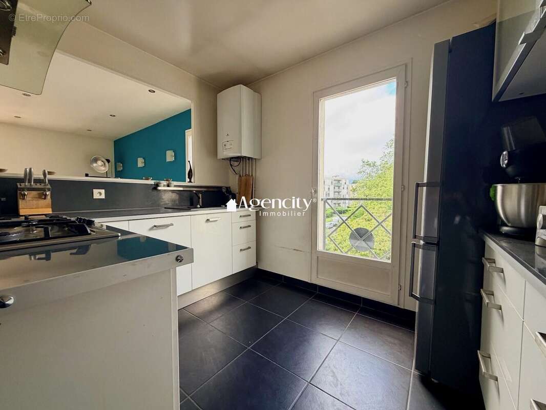 Appartement 74 m² à Torcy  - photo 8