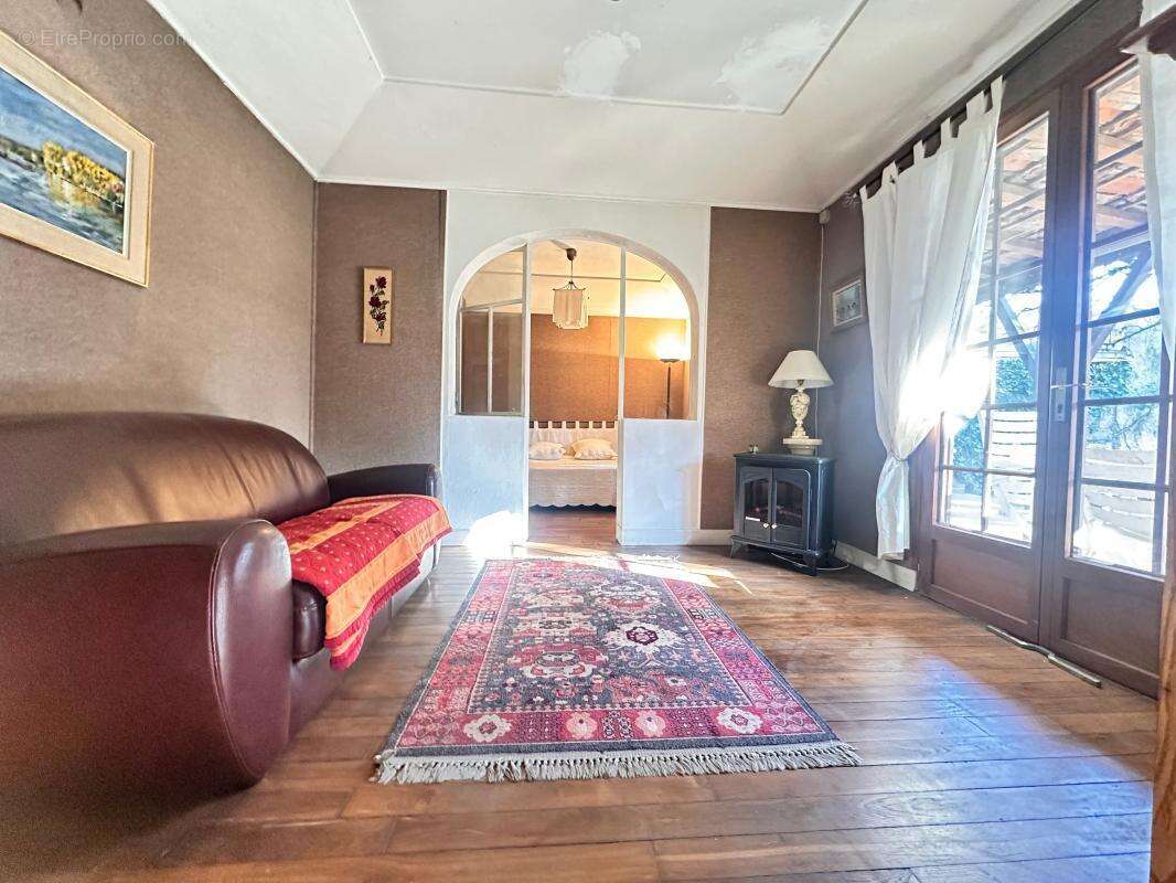 Maison à SAINT-MAUR-DES-FOSSES