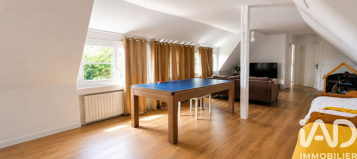 Maison 196 m² à Le Favril  - photo 8