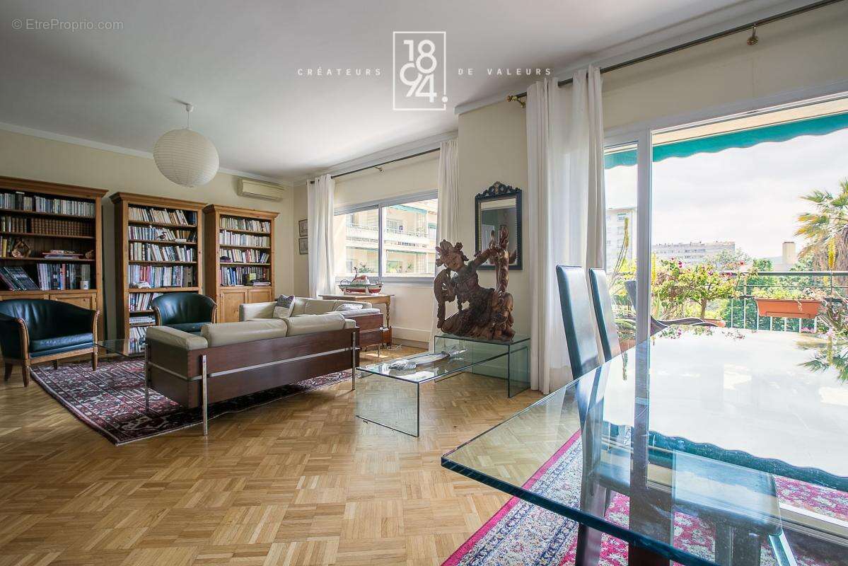 Appartement à MARSEILLE-8E