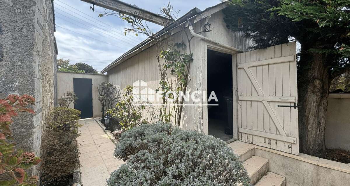 Maison à SAINTE-MAURE-DE-TOURAINE