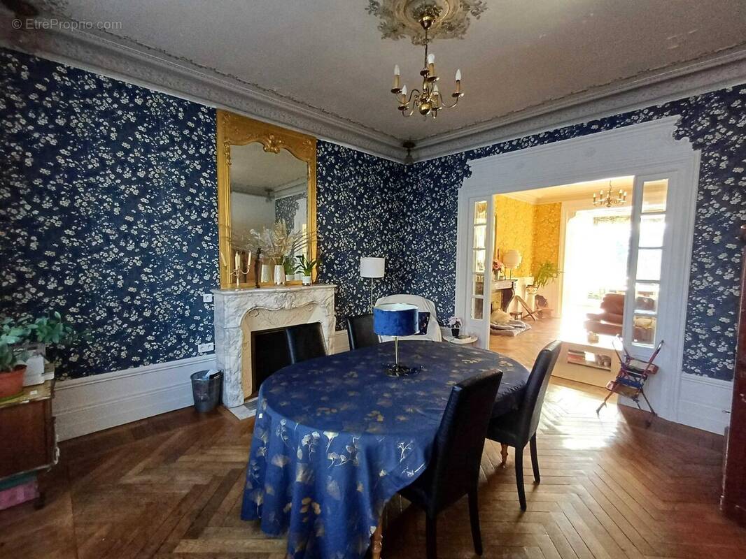 Maison 228 m² à Chasseneuil-Sur-Bonnieure  - photo 7