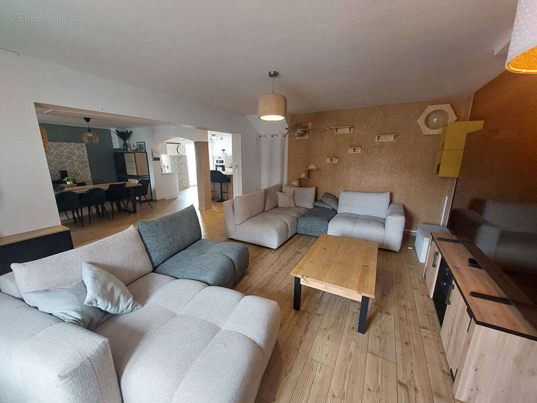 Maison à RECHICOURT-LE-CHATEAU