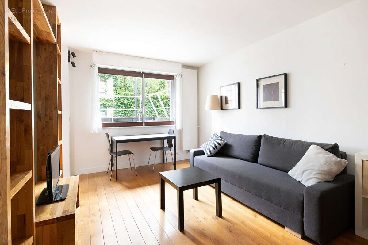 Appartement à PARIS-11E