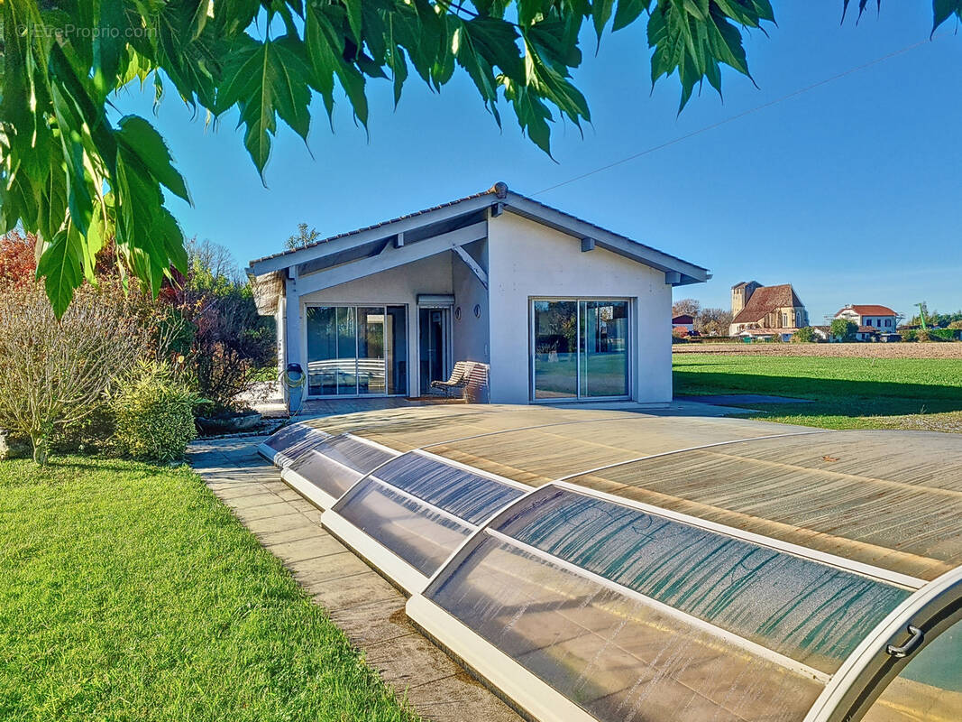 Maison à PORT-DE-LANNE