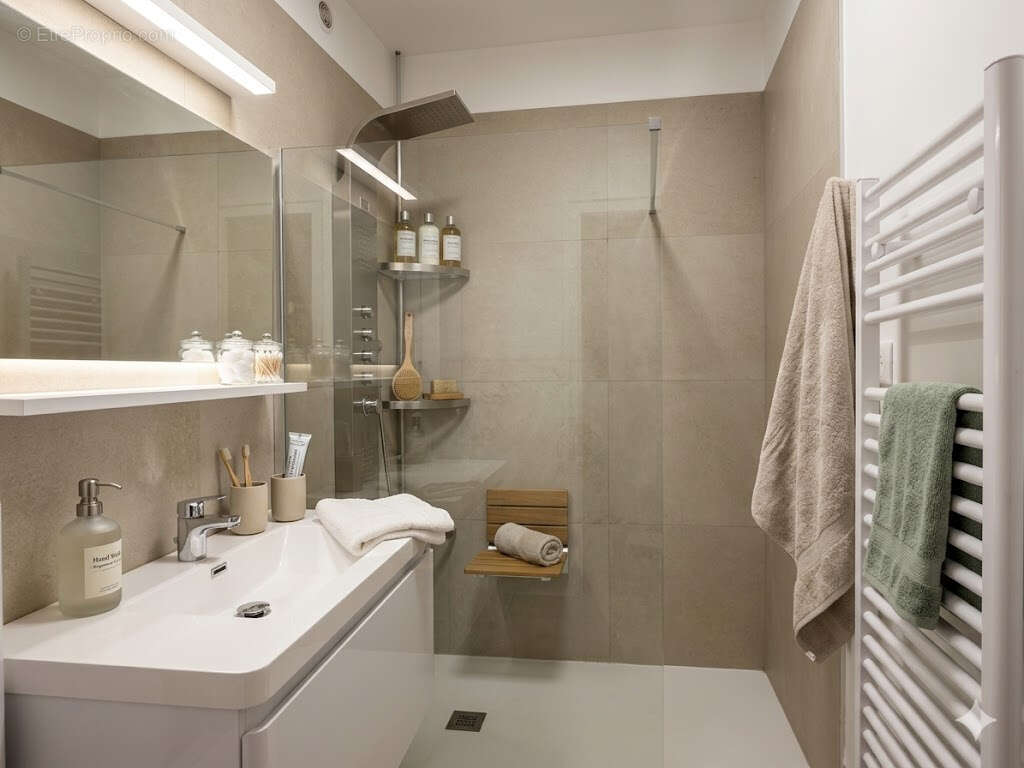 AIX EN PROVENCE, centre-ville, appartement 4 pièces de 98 m2 avec terrasse, cave et parking. - photo 5