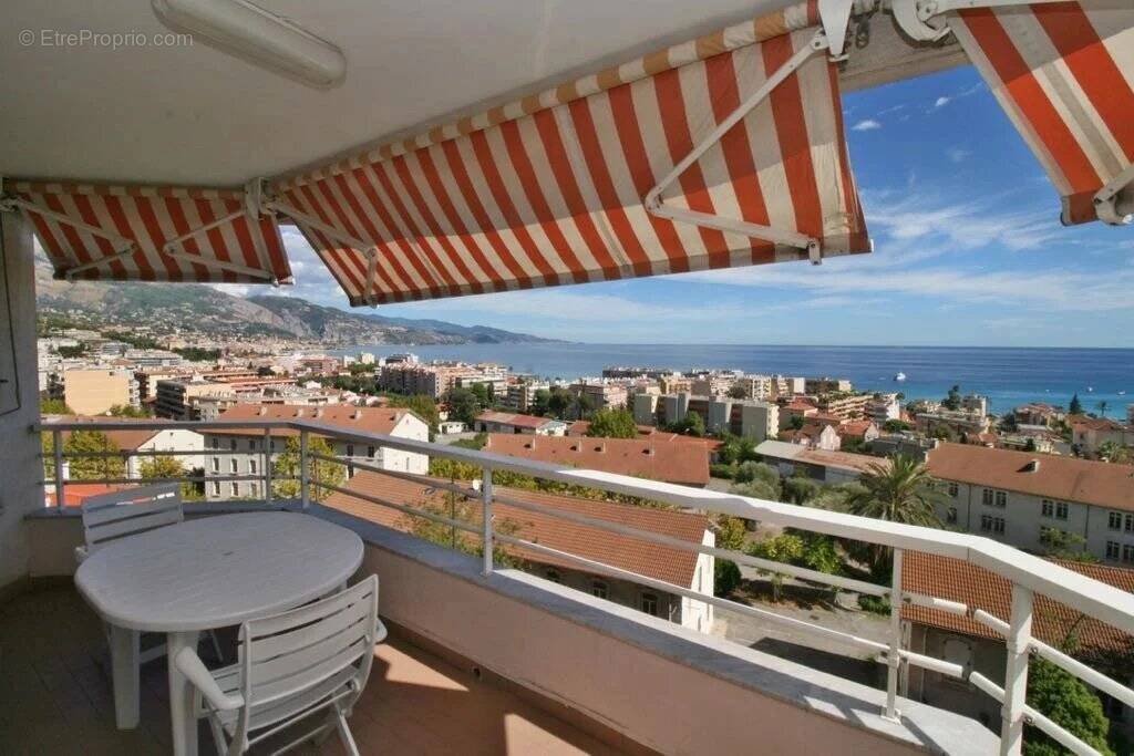 Appartement à ROQUEBRUNE-CAP-MARTIN