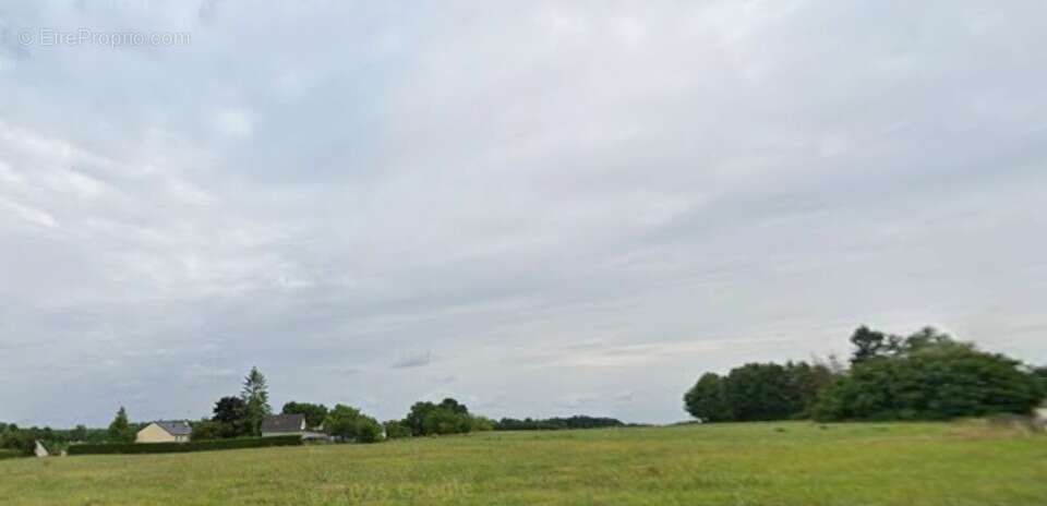Terrain à CHAMBOURG-SUR-INDRE