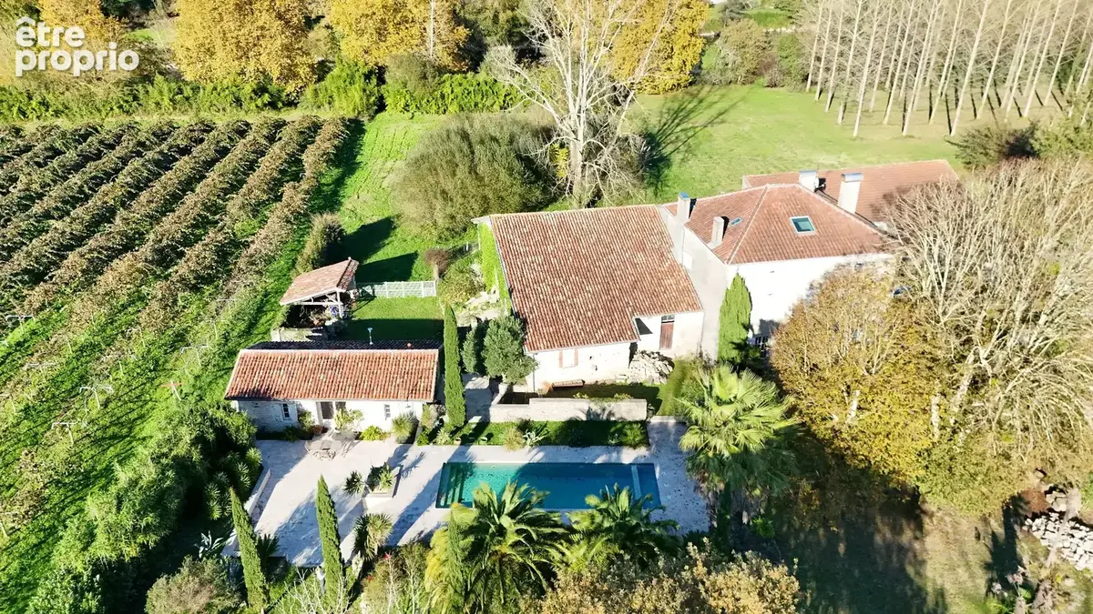 Maison de maitre de type t8 de 375 m2 dont une maison d'invite + 3 dependances - photo 34