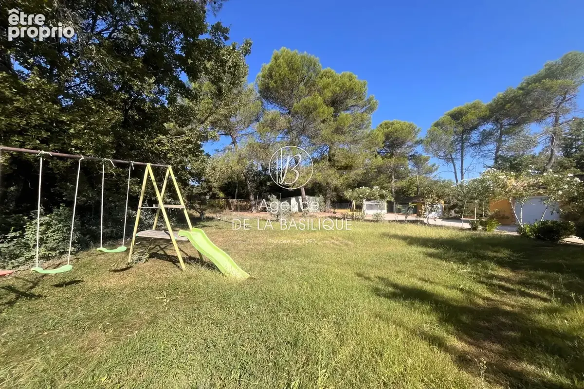 Maison 5 pièces 162 m² à vendre à Saint-Maximin-La-Sainte-Baume (83470) - photo 3