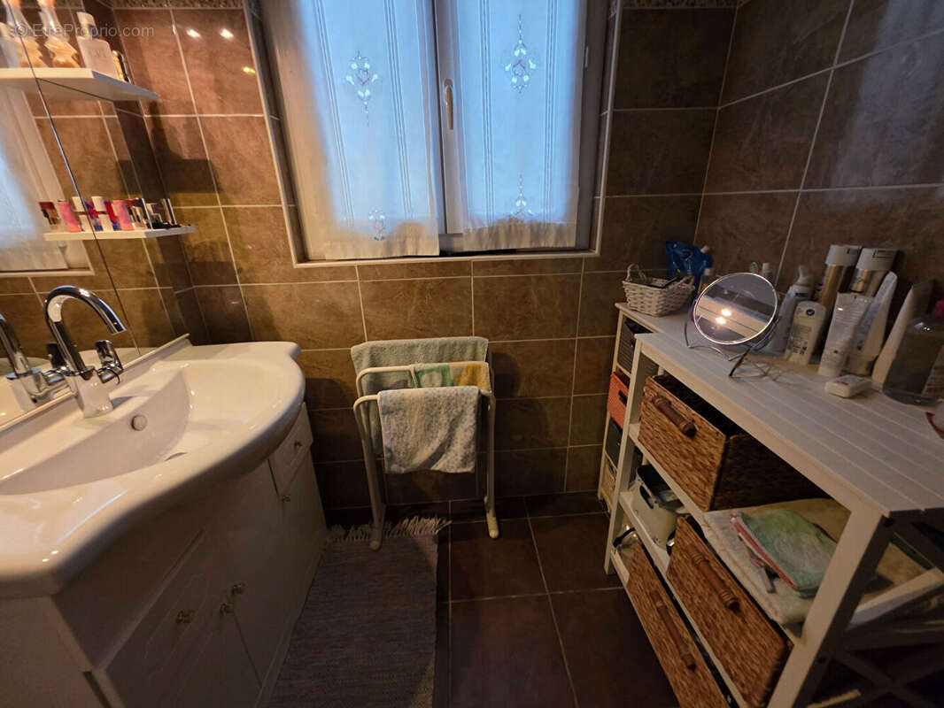 Maison familiale 7 pièces avec garage , Jardin clos et cadre agréable à MOISSAC - photo 7