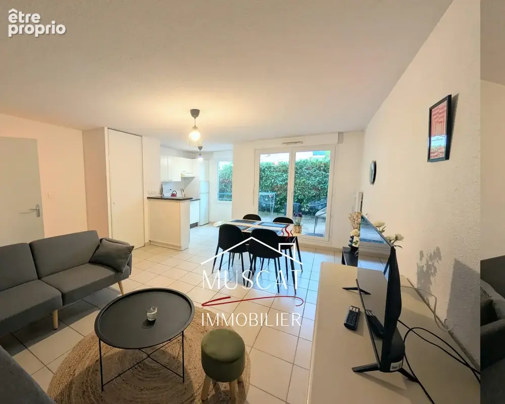 LA VERPILLIERE - Appartement de type 3  - Rez de jardin - Garage - photo 2