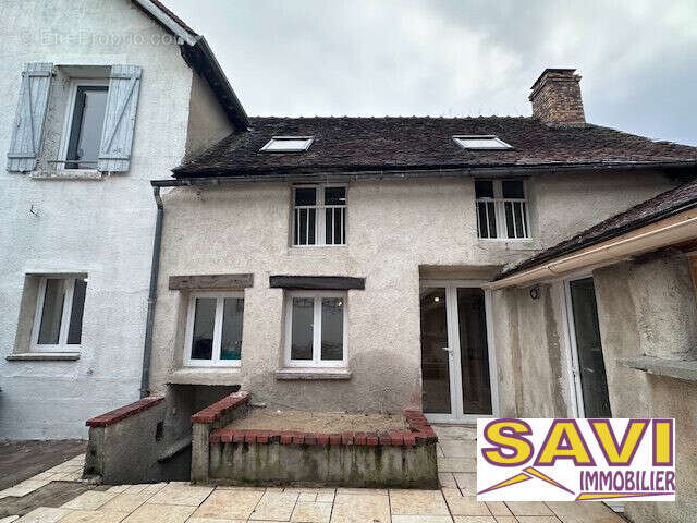 Maison à FERRIERES-EN-GATINAIS